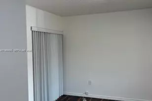 15539 N Miami Lakeway N, Miami Lakes, FL 33014 - Photo 12