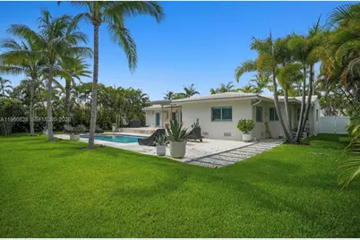 1050 Jefferson St, Hollywood, FL 33019 - Photo 44