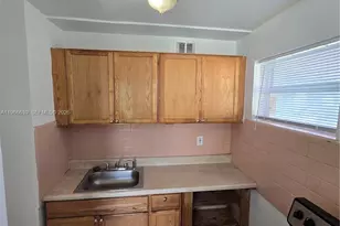 2040 Pierce St, Hollywood, FL 33020 - Photo 6