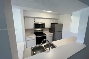 815 W Boynton Beach Blvd, Boynton Beach, FL 33426 - Photo 1