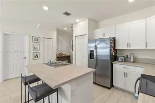 3226 W 108th St, Hialeah, FL 33018 - Photo 12