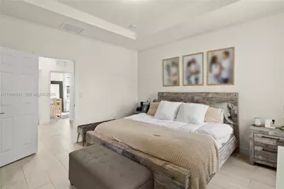 3226 W 108th St, Hialeah, FL 33018 - Photo 20