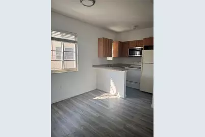 7130 Rue Versailles #3, Miami Beach, FL 33141 - Photo 4