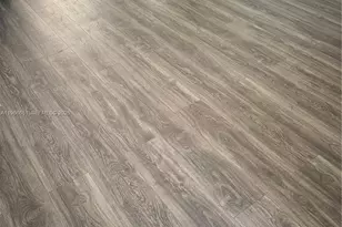 7130 Rue Versailles, Miami Beach, FL 33141 - Photo 10