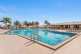 1980 S Ocean Dr, Hallandale Beach, FL 33009 - Photo 32