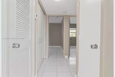 1333 S Dixie Hwy #222, Deerfield Beach, FL 33441 - Photo 8
