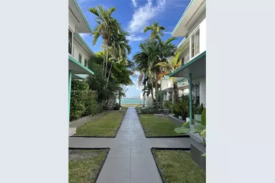 1990 Bay Dr #7, Miami Beach, FL 33141 - Photo 2