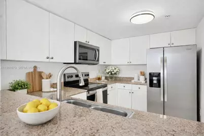 60 NW 37th Ave #1004, Miami, FL 33125 - Photo 2