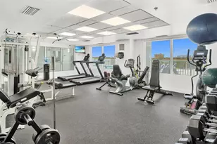 60 NW 37th Ave, Miami, FL 33125 - Photo 12