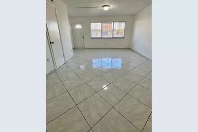 1481 NE 150th St #102, Miami, FL 33161 - Photo 4