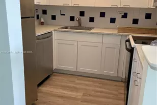 1500 Bay Rd, Miami Beach, FL 33139 - Photo 6