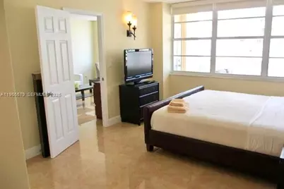 18031 Biscayne Blvd #1601, Aventura, FL 33160 - Photo 2