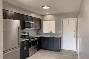 132/134 S Gordon, Lehigh Acres, FL 33973 - Photo 2