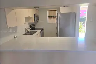 8425 NW 8th St, Miami, FL 33126 - Photo 12