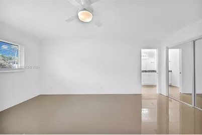 820 E Cypress Ln #V-38, Pompano Beach, FL 33069 - Photo 22