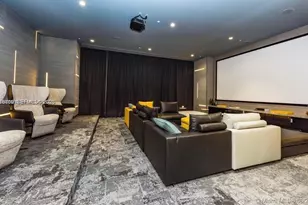 55 SW 9th St, Miami, FL 33130 - Photo 32