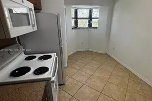 22621 SW 88th Pl, Cutler Bay, FL 33190 - Photo 10