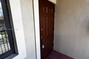 22621 SW 88th Pl, Cutler Bay, FL 33190 - Photo 4