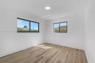 9305 NW 14th Ave, Miami, FL 33147 - Photo 14