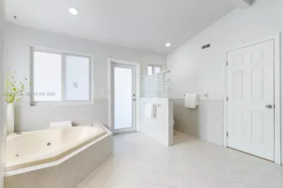 8260 SW 133 St, Pinecrest, FL 33156 - Photo 14