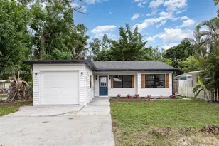 2916 Hawthorne St, Sarasota, FL 34239 - Photo 2