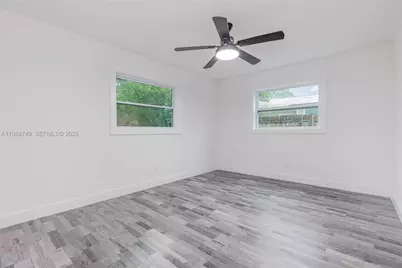 2916 Hawthorne St, Sarasota, FL 34239 - Photo 18