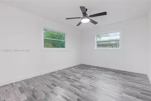 2916 Hawthorne St, Sarasota, FL 34239 - Photo 18