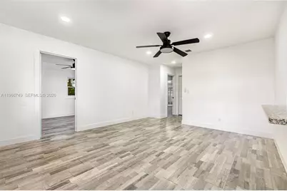 2916 Hawthorne St, Sarasota, FL 34239 - Photo 12