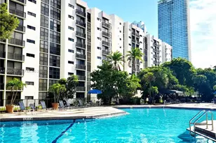 17021 N Bay Rd, Sunny Isles Beach, FL 33160 - Photo 4