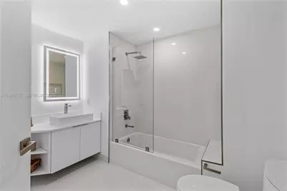 10 Venetian Way #501, Miami Beach, FL 33139 - Photo 14