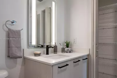 221 SW 12th St #203, Miami, FL 33130 - Photo 14