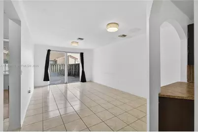 761 SE 2nd St, Homestead, FL 33030 - Photo 8