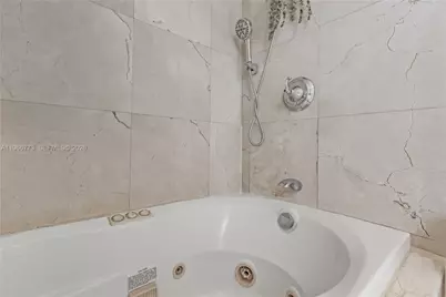 5001 Collins Ave #1K, Miami Beach, FL 33140 - Photo 12