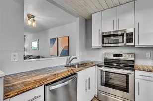 9340 Lagoon Pl, Davie, FL 33324 - Photo 6