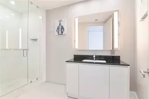 18555 Collins Ave, Sunny Isles Beach, FL 33160 - Photo 30