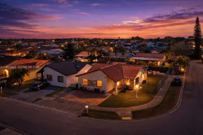 13844 SW 15th St, Miami, FL 33184 - Photo 2