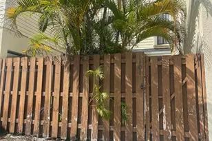 645 Executive Center Dr, West Palm Beach, FL 33401 - Photo 22