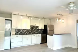 645 Executive Center Dr, West Palm Beach, FL 33401 - Photo 8