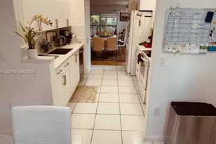 950 SW 138th Ave, Pembroke Pines, FL 33027 - Photo 6