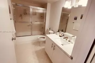 950 SW 138th Ave, Pembroke Pines, FL 33027 - Photo 18