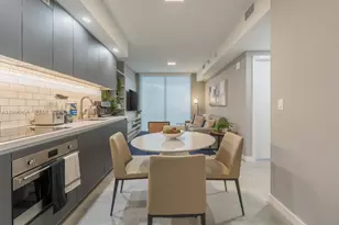 227 NE 2nd St, Miami, FL 33132 - Photo 16