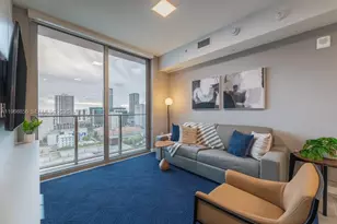 227 NE 2nd St, Miami, FL 33132 - Photo 2