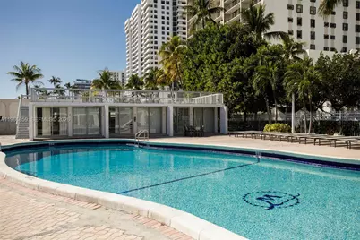 2655 Collins Ave #1607, Miami Beach, FL 33140 - Photo 14