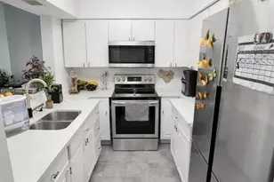 8460 SW 154th Cir Ct, Miami, FL 33193 - Photo 2