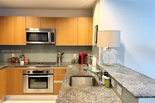 1050 Brickell Ave, Miami, FL 33131 - Photo 6