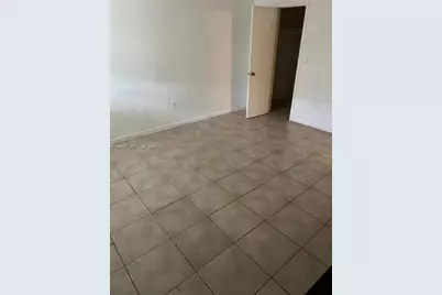 31 SW 8th Ct #1-2, Hallandale Beach, FL 33009 - Photo 8