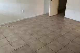 31 SW 8th Ct, Hallandale Beach, FL 33009 - Photo 8