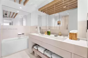 102 24th St, Miami Beach, FL 33139 - Photo 12