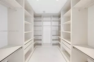 700 NE 24th St, Miami, FL 33137 - Photo 38