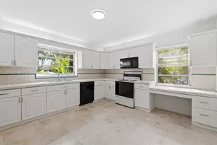 177 NE 109th St, Miami Shores, FL 33161 - Photo 4